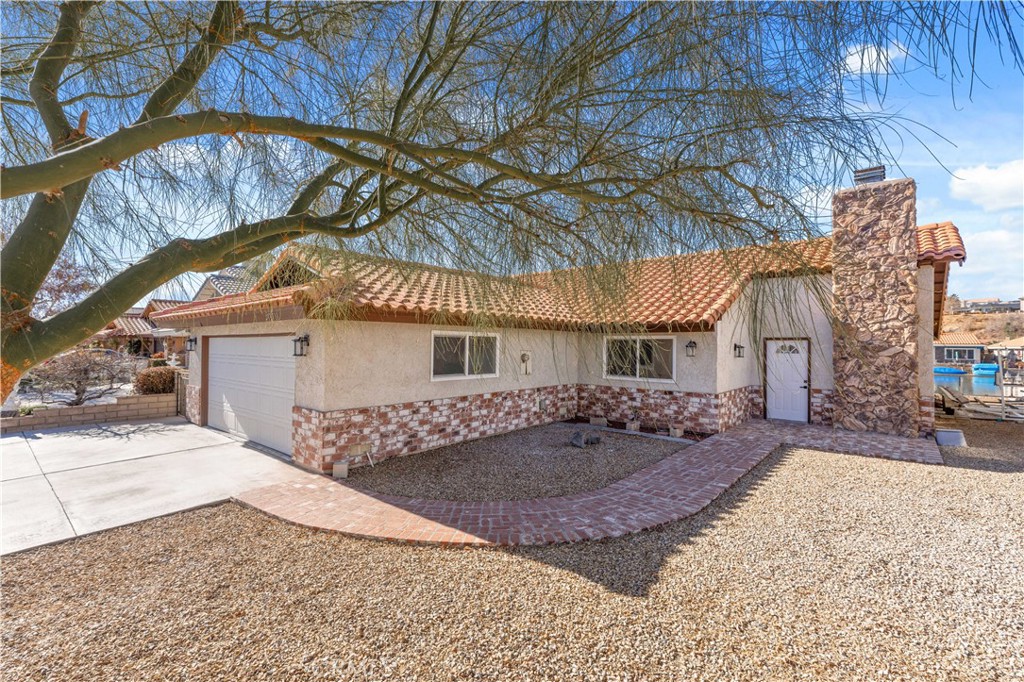 13710 white sail drive