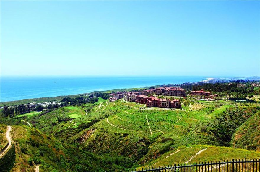 Build your dream home on the last remaining front row lot available in Crystal Cove. This 27,182 square foot lot offers view of Newport Harbor, Pacific ocean, city lights and all the way to Palos Verde. You can build 11,000 square feet (over 15,000 including subterranean level) 



Wont last.