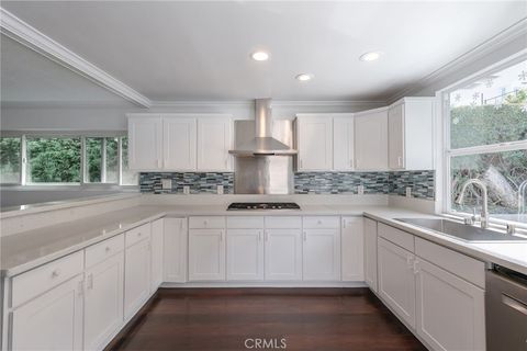 713 Bayonne Street El Segundo CA 90245