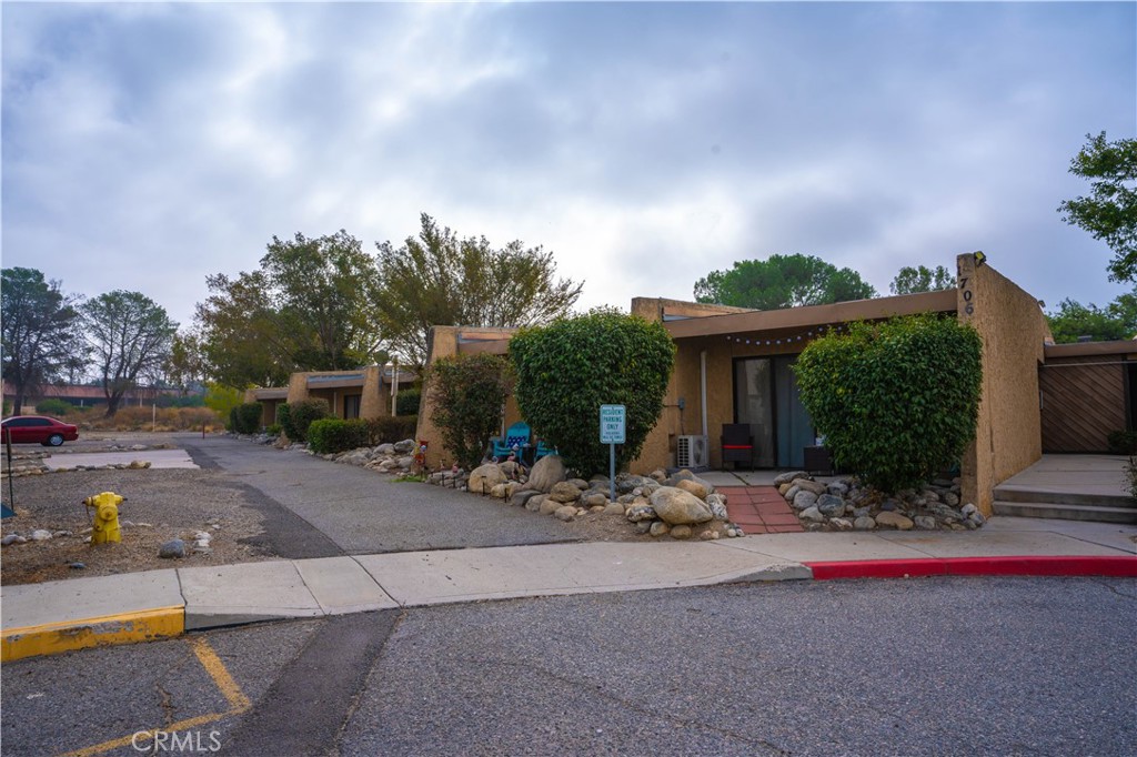 1710 Sessums Drive