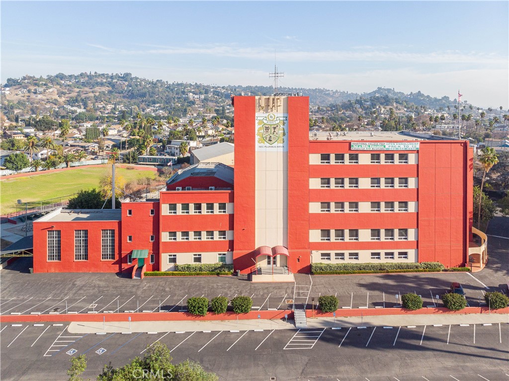 Properties 1 2911 N San Fernando Road