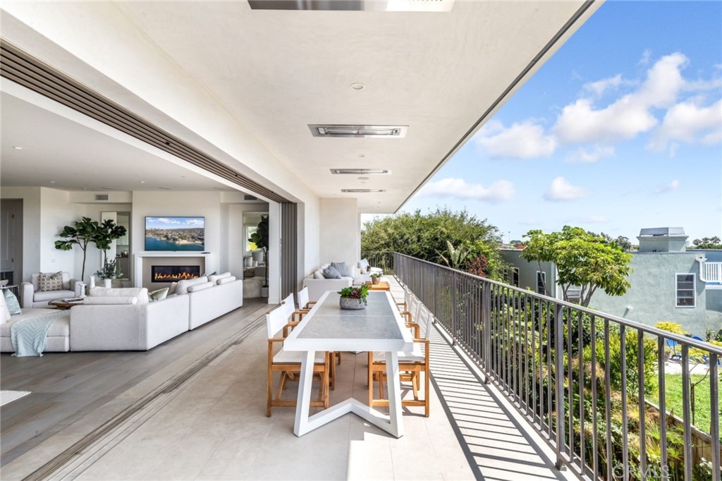 Corona Highlands (CORH) - Residential