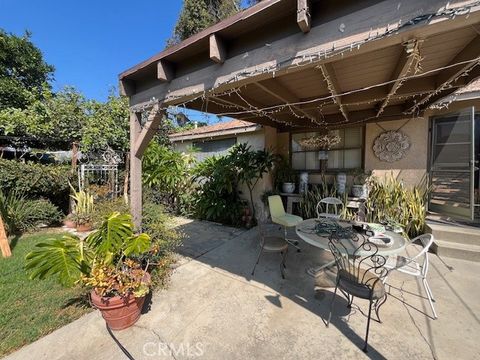 A home in El Monte