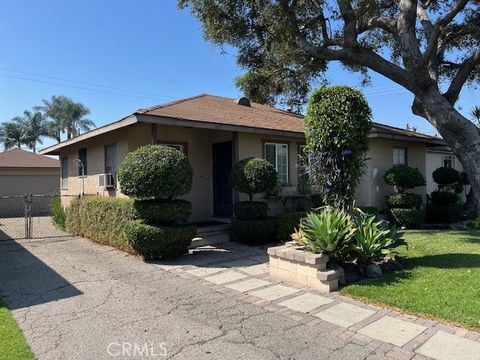 A home in El Monte