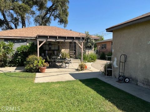 A home in El Monte