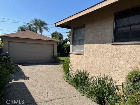 A home in El Monte