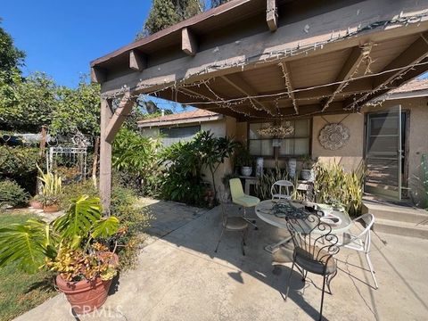 A home in El Monte