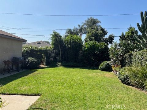 A home in El Monte