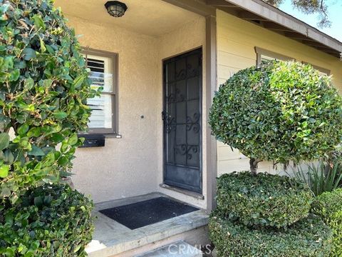 A home in El Monte