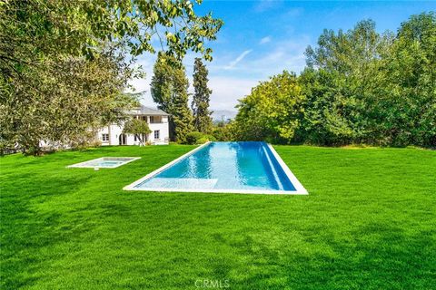 A home in Studio City