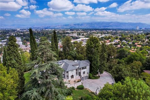 A home in Studio City