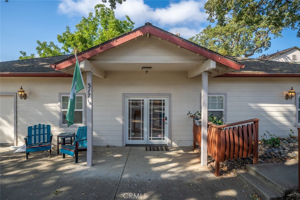 +/- 1,250 sf prime Downtown Templeton location. 4 private offices, Reception area with waiting room, kitchen and 2 restrooms. Available October 1, 2024.