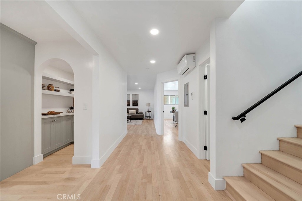 Photo 6 of 28 of 1224 Euclid Street 201 condo