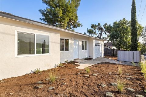 A home in La Crescenta