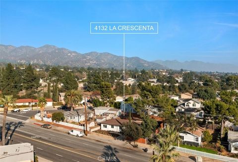 A home in La Crescenta