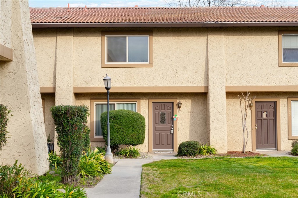 Photo 1 of 28 of 1265 Parque Drive condo
