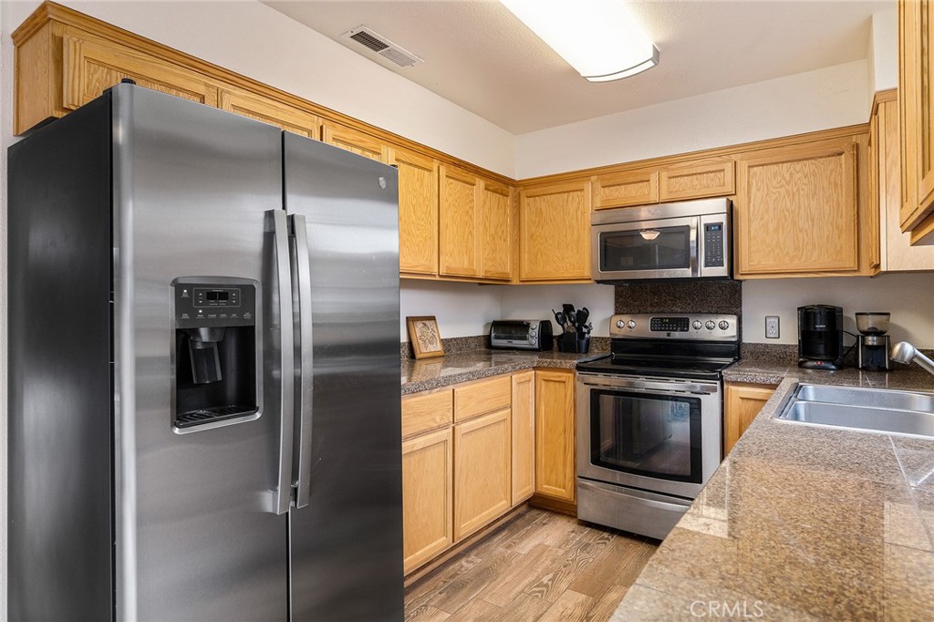 Photo 8 of 28 of 1265 Parque Drive condo