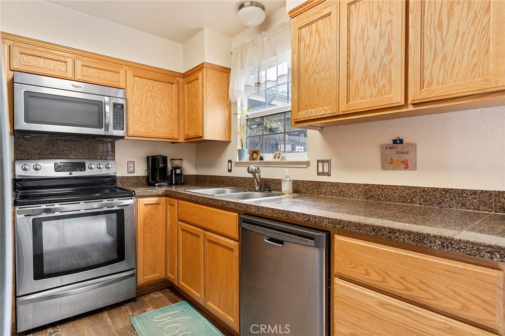 Photo 7 of 28 of 1265 Parque Drive condo