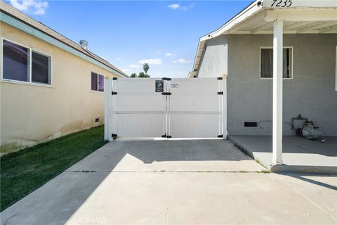 A home in Reseda