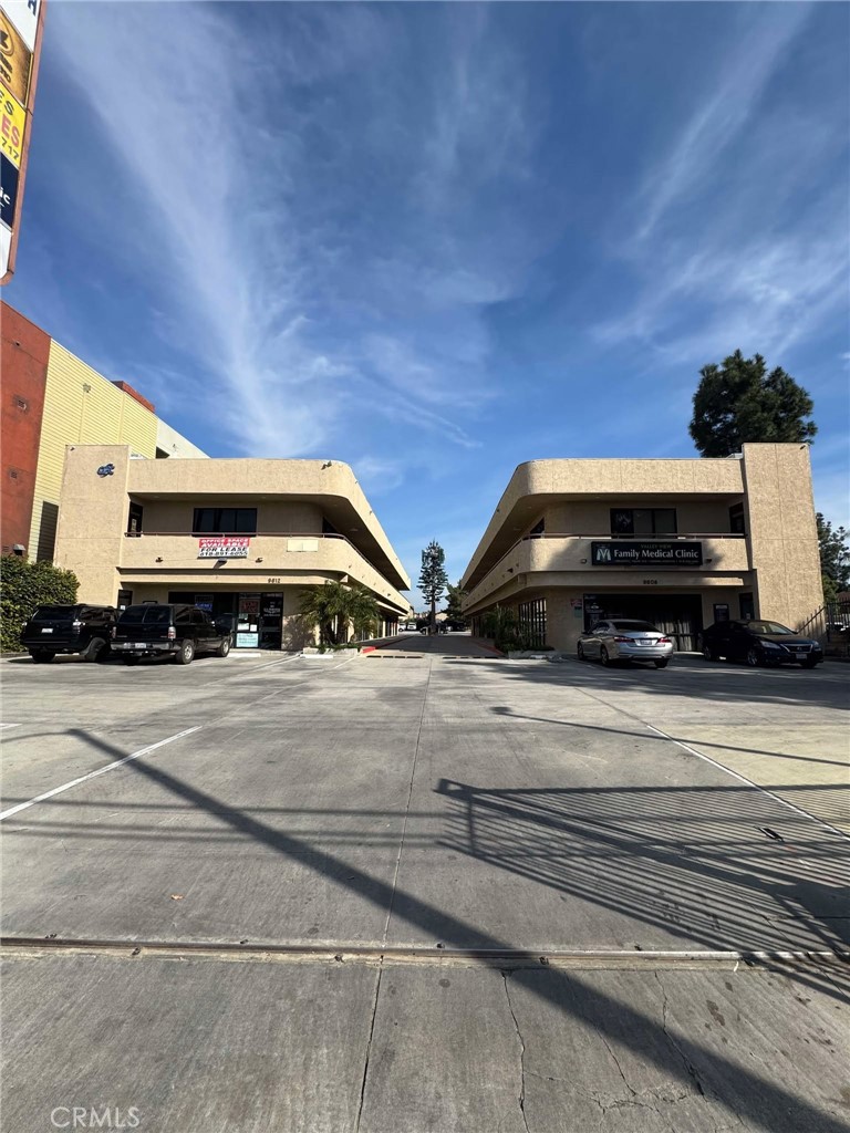 Properties 2 9612 VAN NUYS Boulevard
