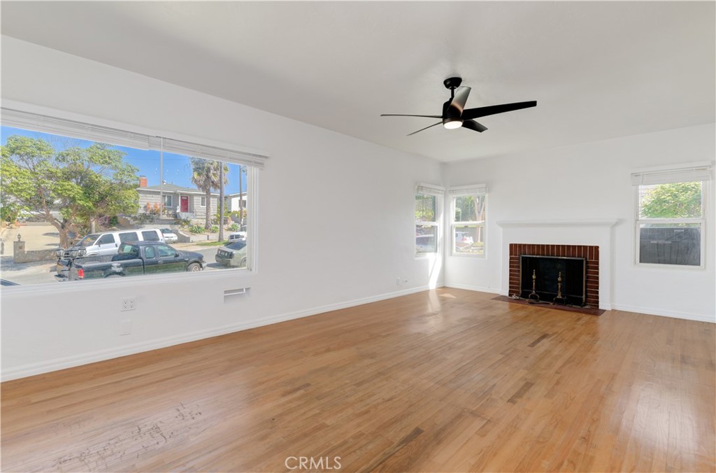 838 E 13th Street