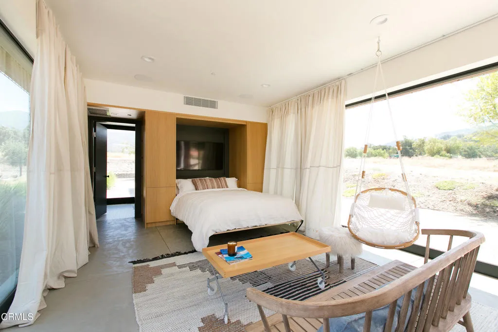 Ojai, California 93023, United States, 5 Bedrooms Bedrooms, ,5 BathroomsBathrooms,Residential,Active,108522