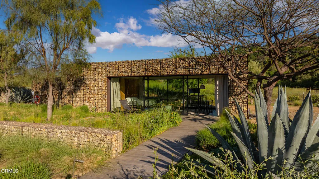 Ojai, California 93023, United States, 5 Bedrooms Bedrooms, ,5 BathroomsBathrooms,Residential,Active,108522