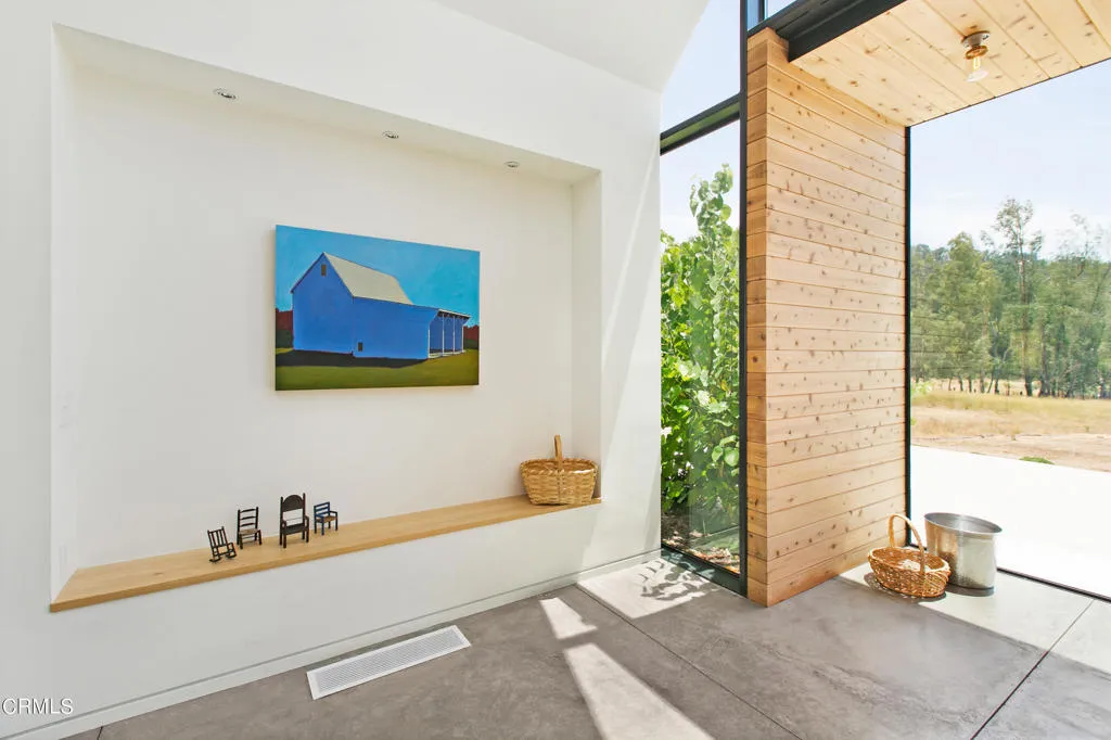 Ojai, California 93023, United States, 5 Bedrooms Bedrooms, ,5 BathroomsBathrooms,Residential,Active,108522