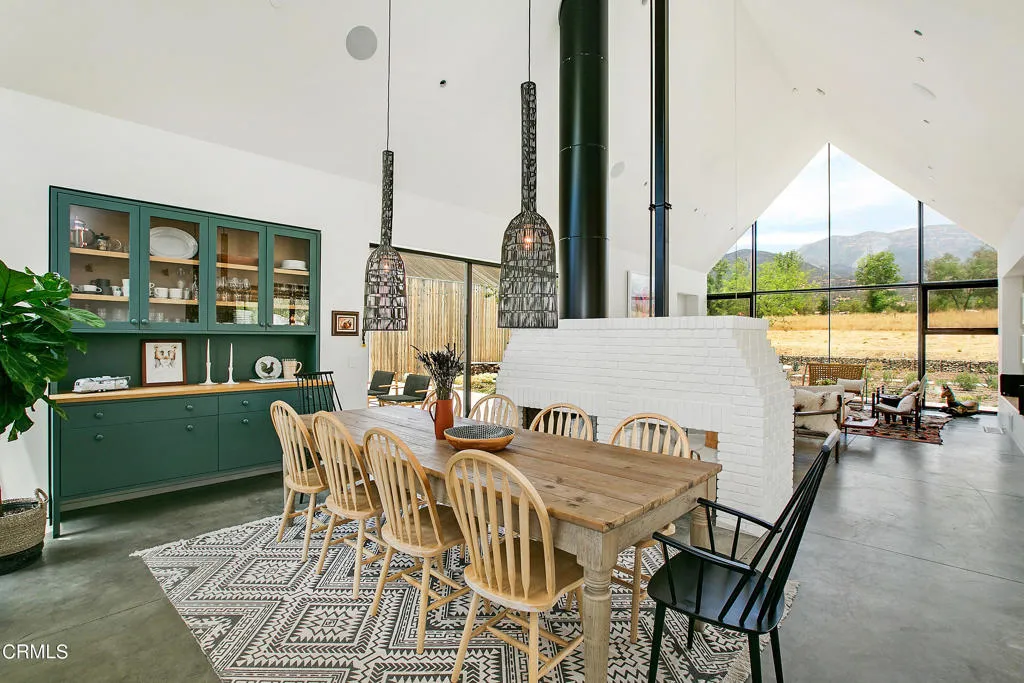 Ojai, California 93023, United States, 5 Bedrooms Bedrooms, ,5 BathroomsBathrooms,Residential,Active,108522