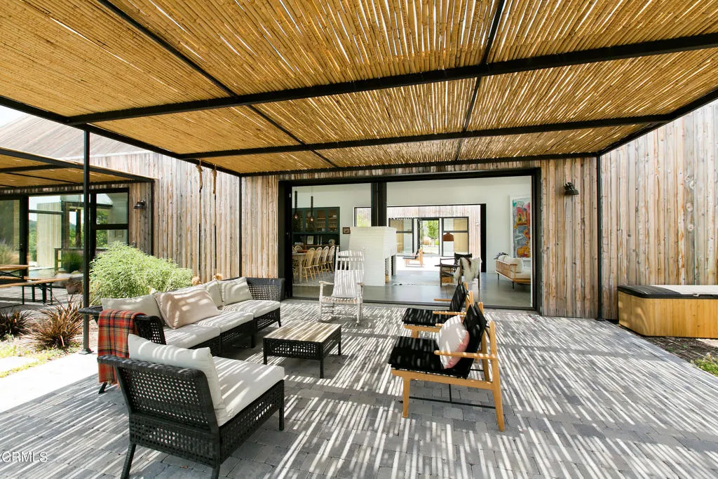 Ojai, California 93023, United States, 5 Bedrooms Bedrooms, ,5 BathroomsBathrooms,Residential,Active,108522