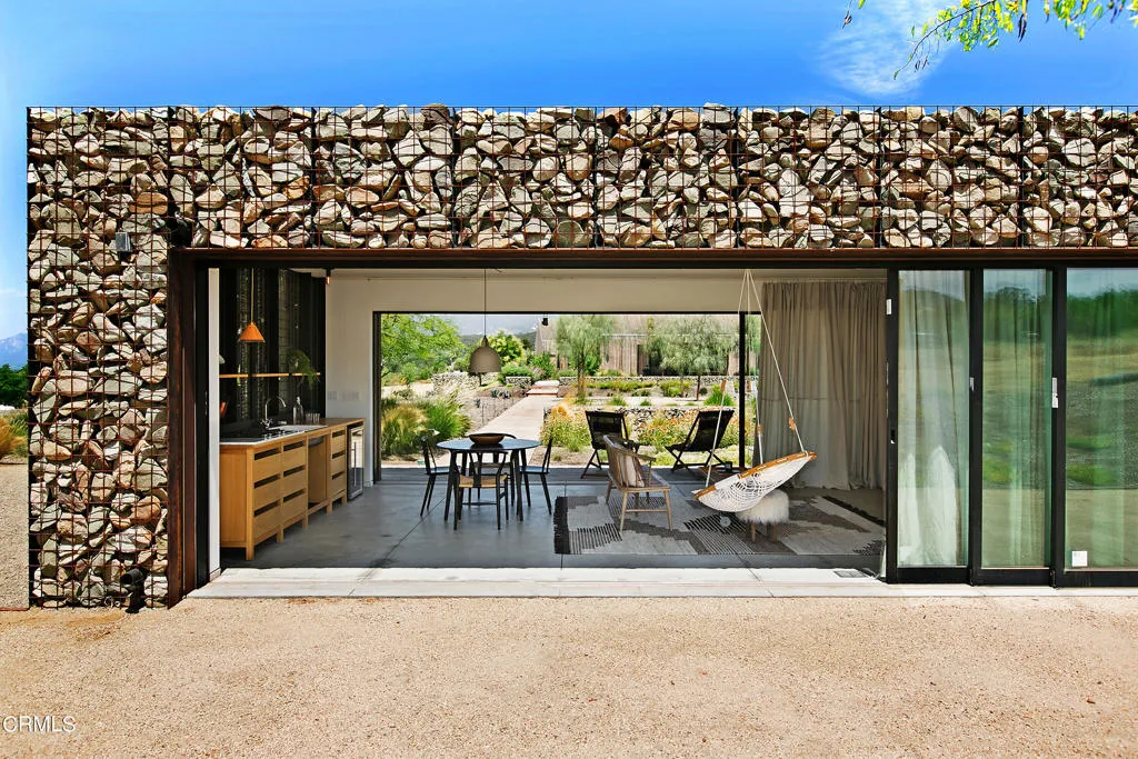 Ojai, California 93023, United States, 5 Bedrooms Bedrooms, ,5 BathroomsBathrooms,Residential,Active,108522