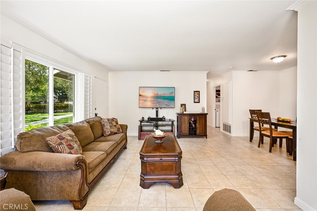 2617 W Meadowwood 9