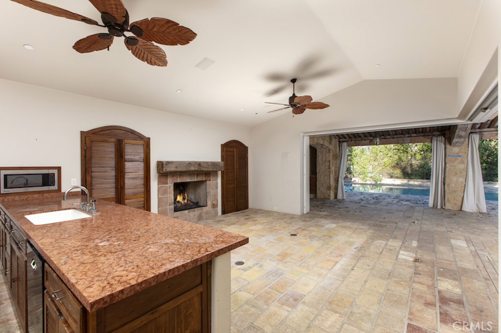 Shady Canyon Custom (SHDC) - Residential