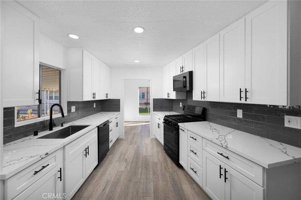 3595 Santa Fe Avenue 270