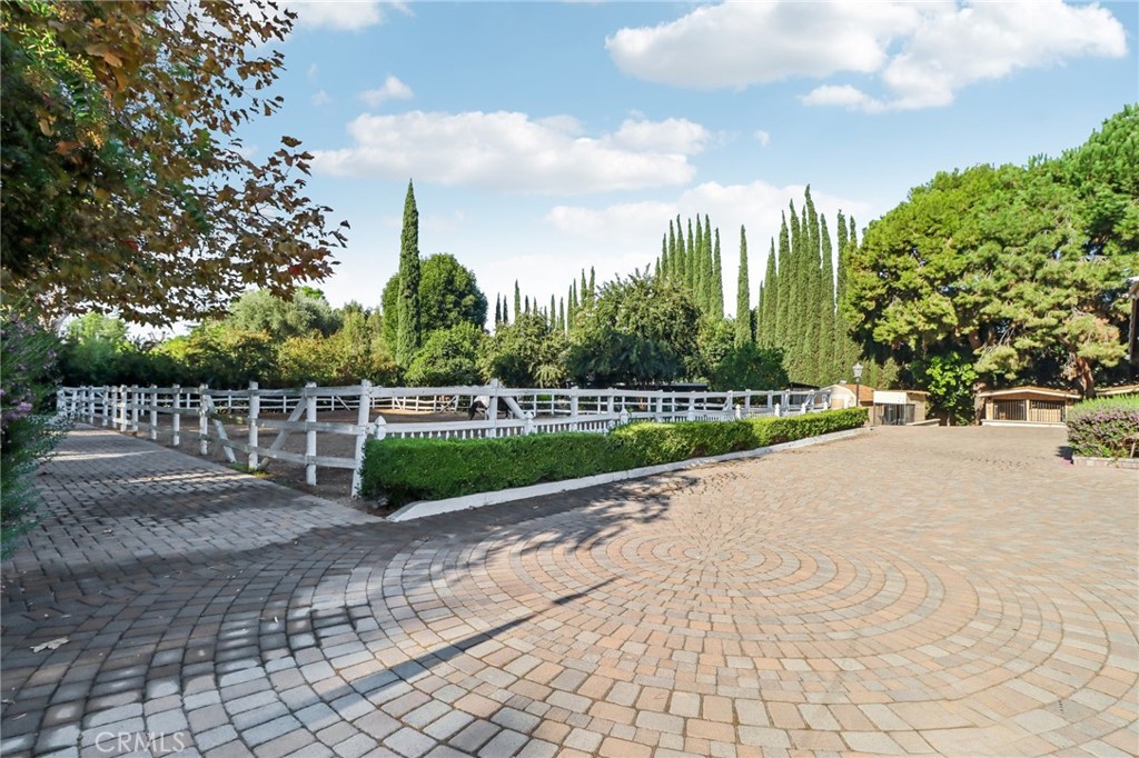 2621 Steeplechase Lane