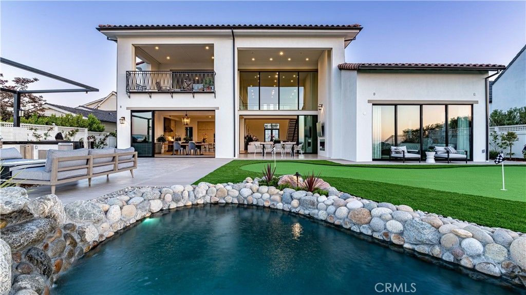 listing image 130722885353270601723