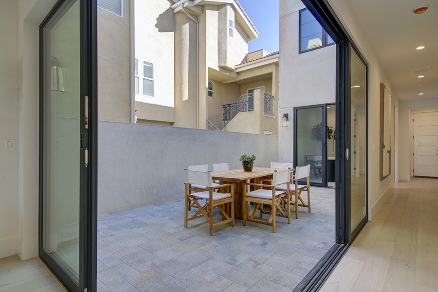 Corona del Mar South of PCH (CDMS) - Residential