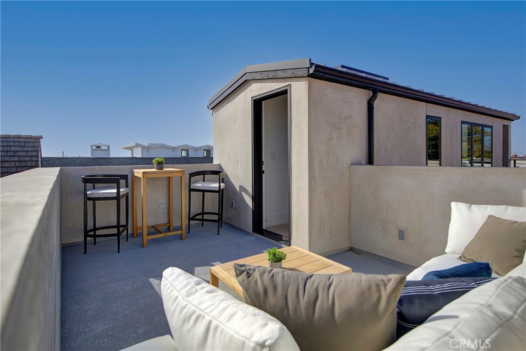 Corona del Mar South of PCH (CDMS) - Residential