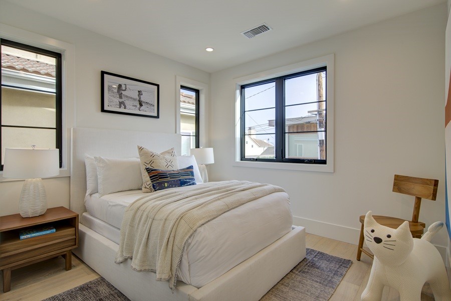 Corona del Mar South of PCH (CDMS) - Residential