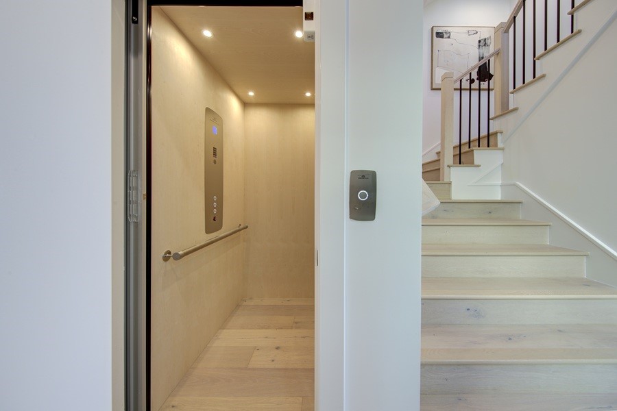 Corona del Mar South of PCH (CDMS) - Residential