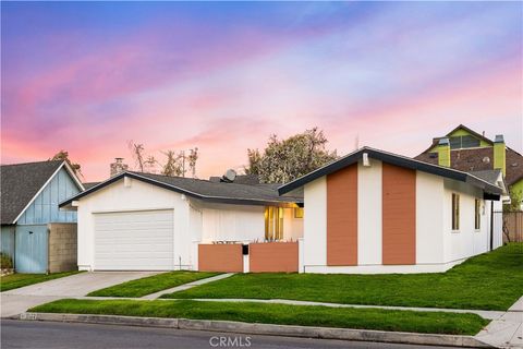 A home in Los Alamitos