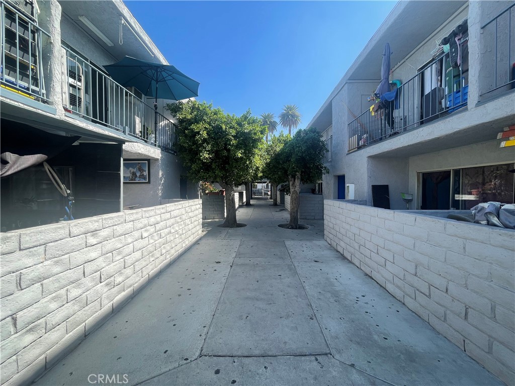 Properties 2 8633 Columbus Ave