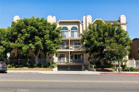 A home in Studio City