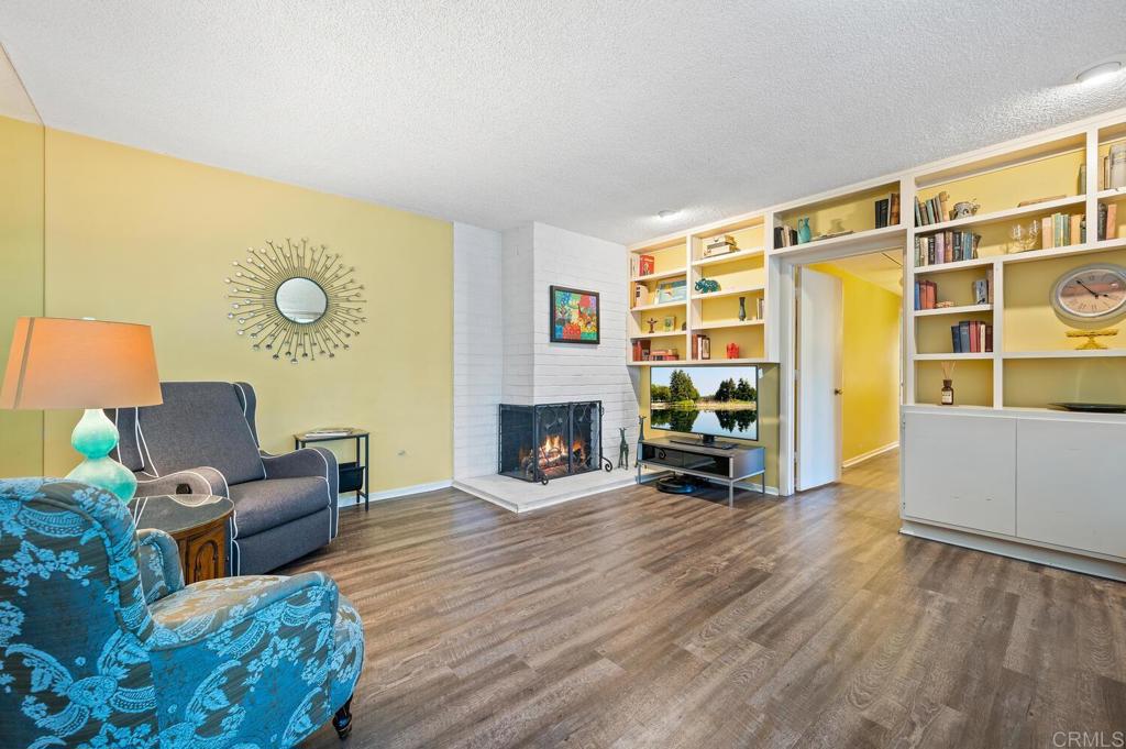 Photo 4 of 35 of 1621 S Pomona Avenue D24 condo