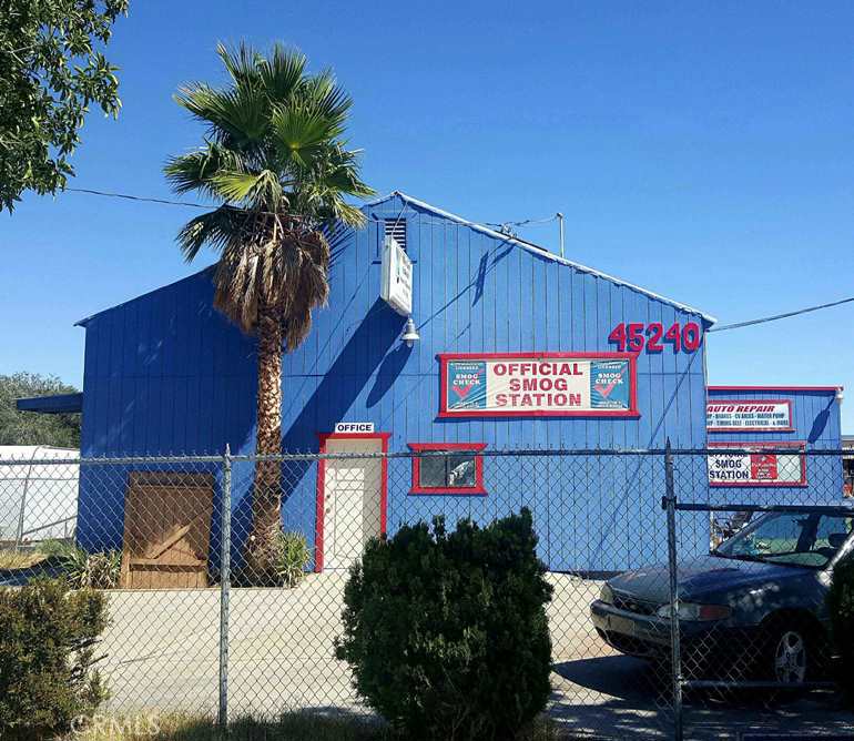 INVESTOR SPECIAL!! Awesome Investment Opportunity on this freestanding 2361 sqft. building located on a 11,468 sqft. Priced to Sell!! Property is shown on tax rolls as 1,960 sq.ft. lot Zoned Light Manufacturing in the City of Lancaster Redevelopment area. The building has 3 roll up doors. This Industrial Building will suit many different uses. All fixed machinery will remain!