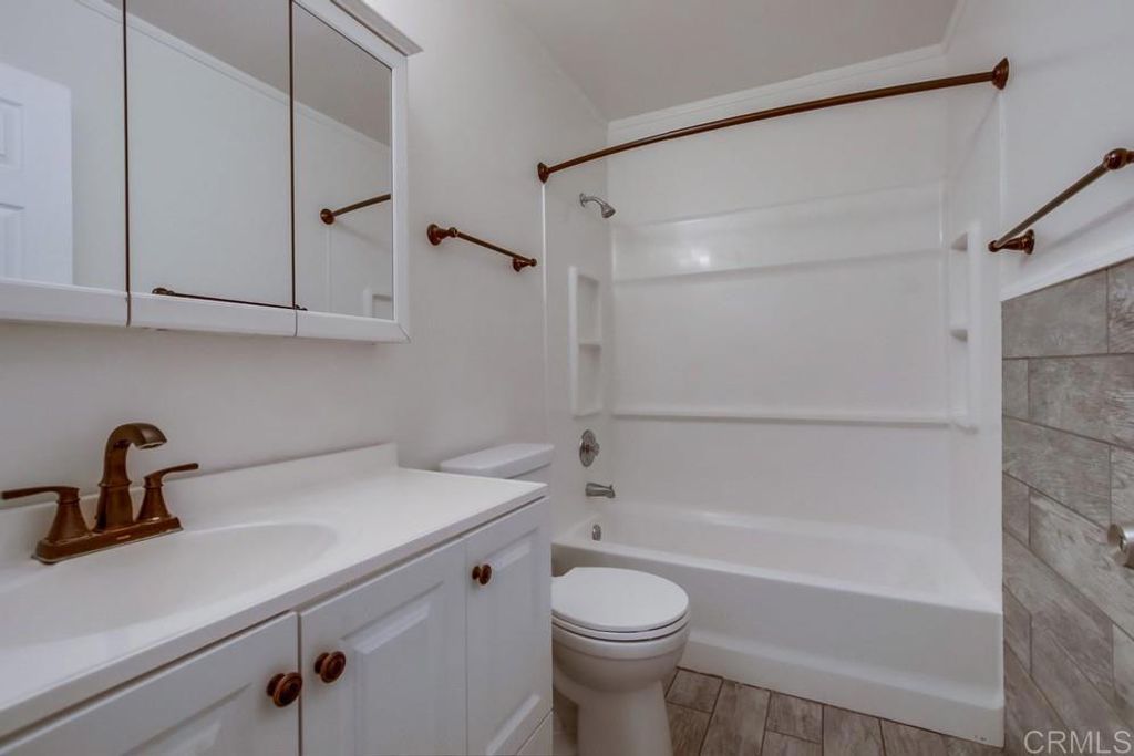 listing image 130720876835908559653