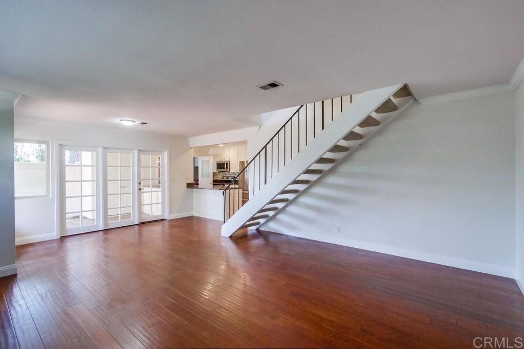 listing image 130728912497901826142