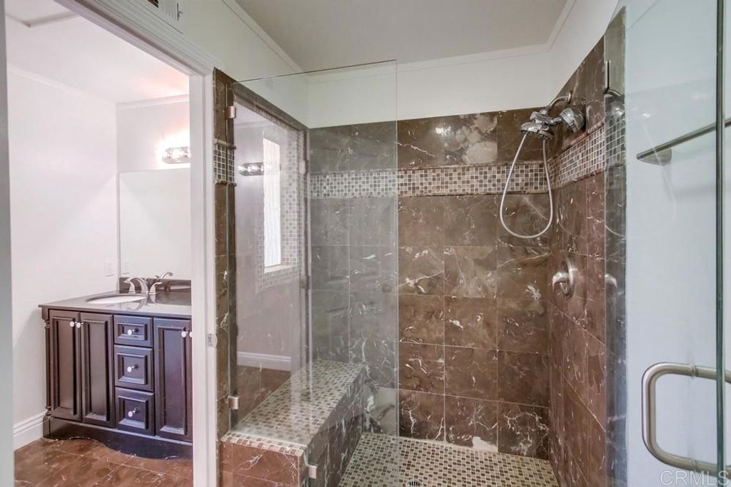 listing image 130729581923314161319