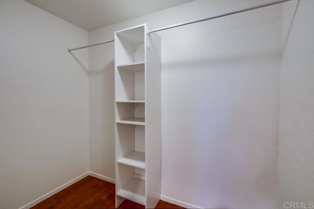 listing image 130725915748985294920