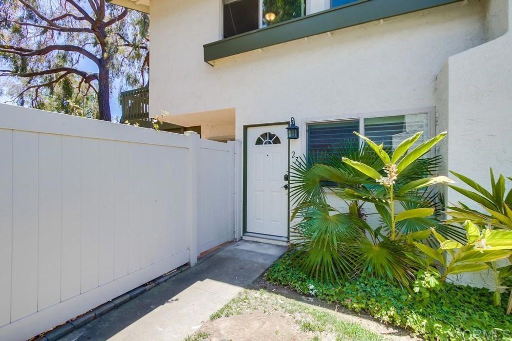 listing image 130726796630980232158